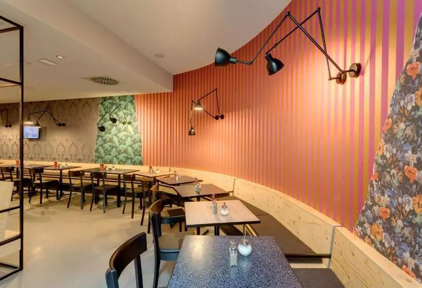 Meininger Hotel Leipzig Hauptbahnhof