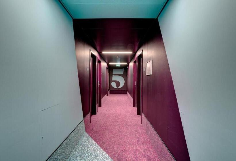 Meininger Hotel Leipzig Hauptbahnhof