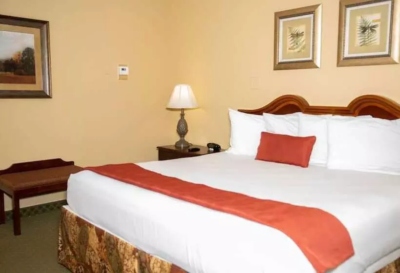 Clarion Hotel & Suites Convention Center Fredericksburg