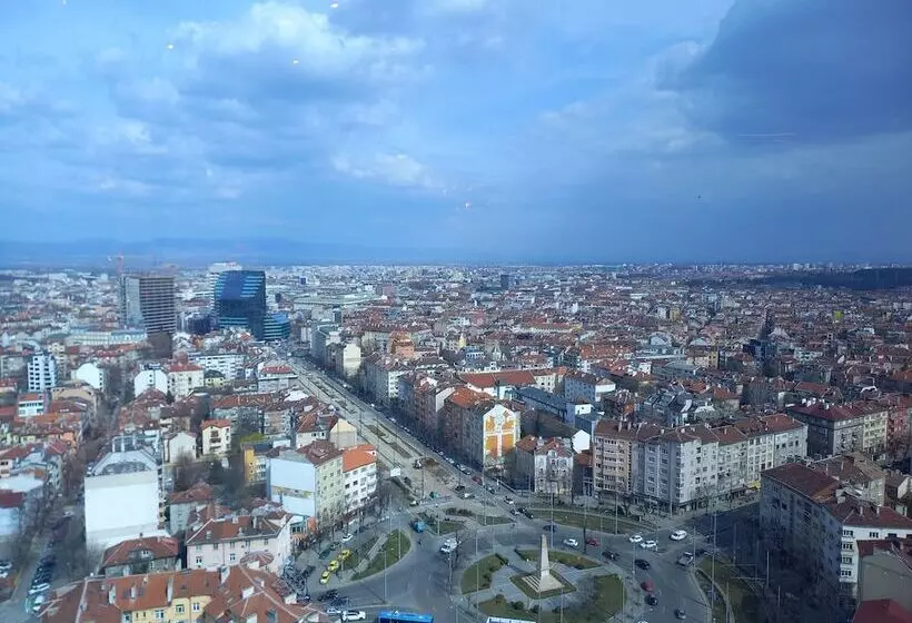 Отель Astoria Grand