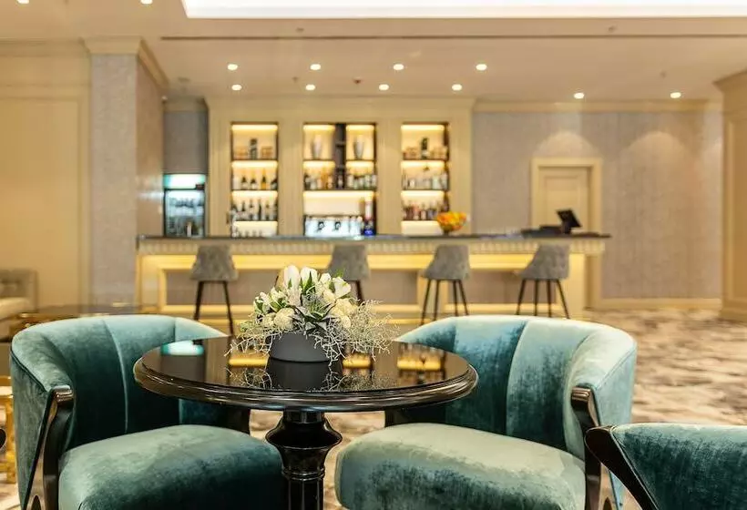 Отель Astoria Grand