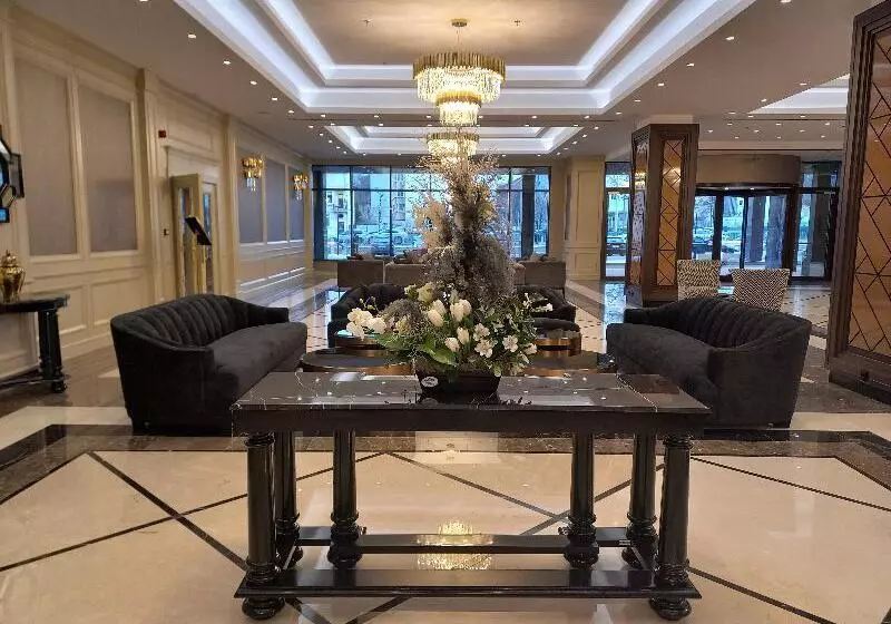 Отель Astoria Grand