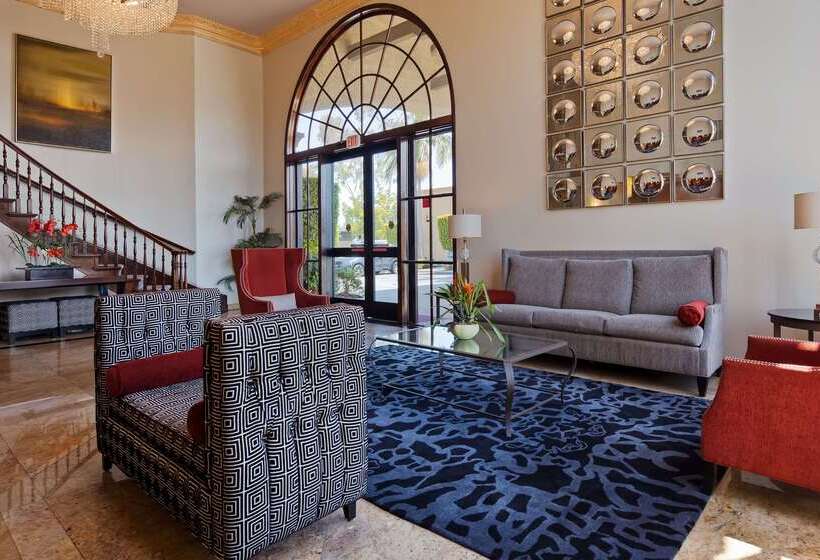 فندق Best Western Plus Newport Mesa Inn