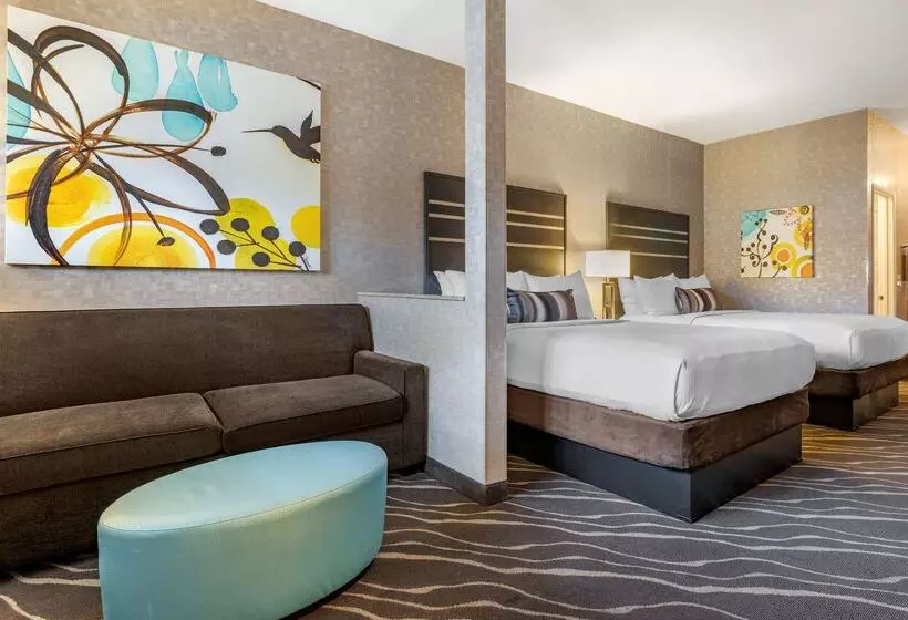 هتل Best Western Plus Park Place Inn Mini Suites