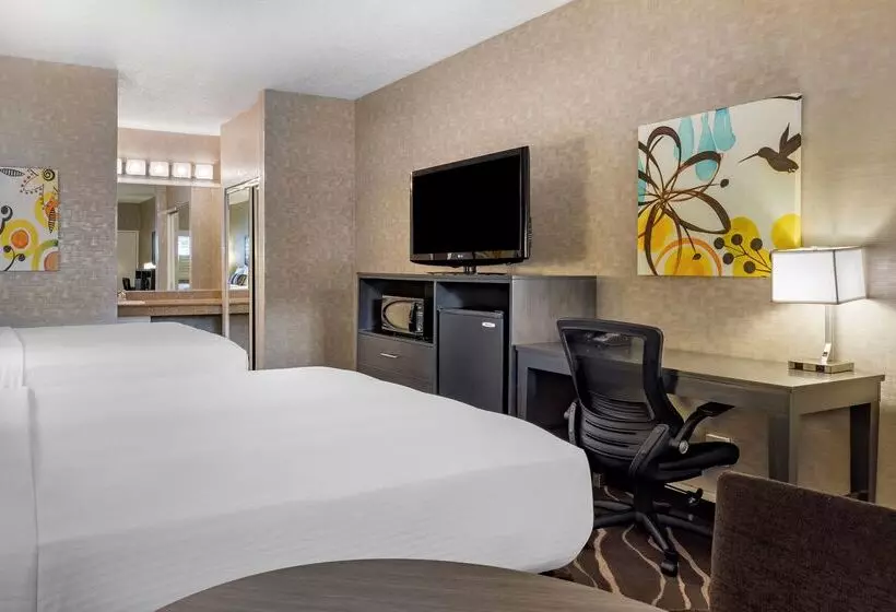 هتل Best Western Plus Park Place Inn Mini Suites
