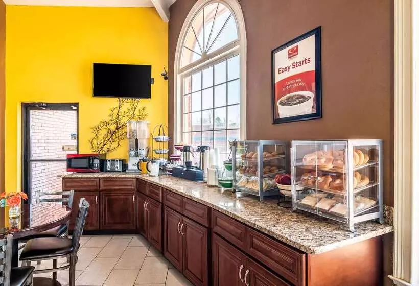 Отель Econo Lodge