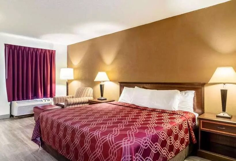 Отель Econo Lodge