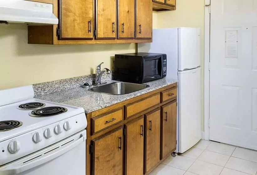 ホテル Stonewood Inn & Suites Of Carrollton Smithfield