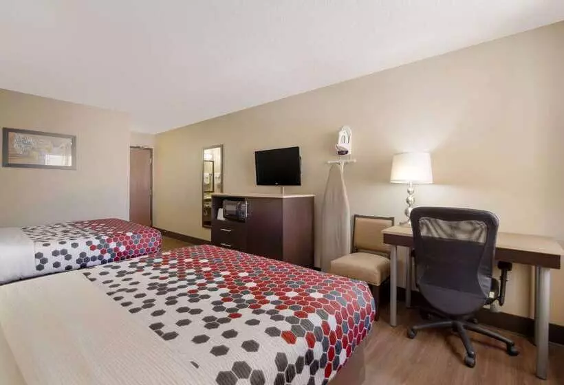 Отель Econo Lodge  Grand Forks