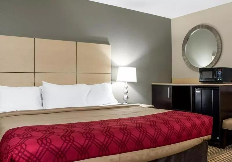 Отель Econo Lodge  Grand Forks