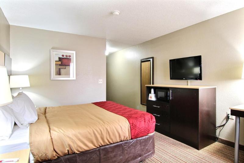 فندق Econo Lodge Grand Forks