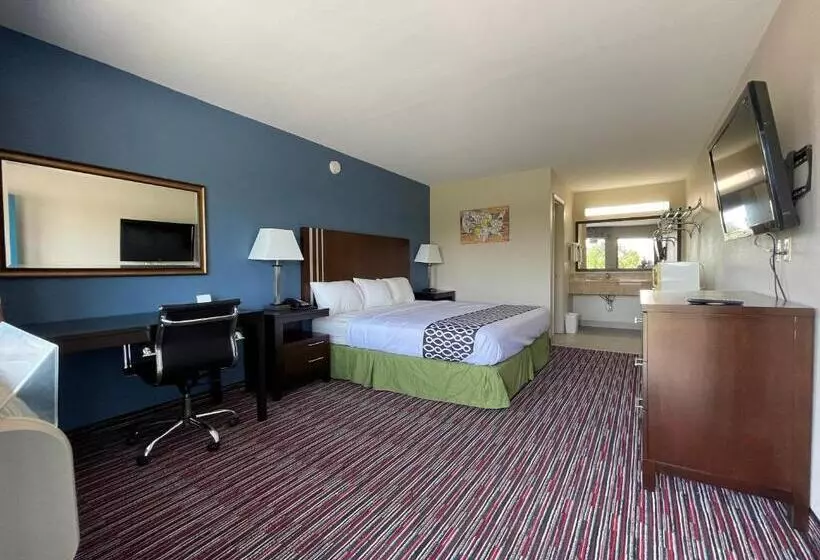 酒店 Econo Lodge Inn & Suites