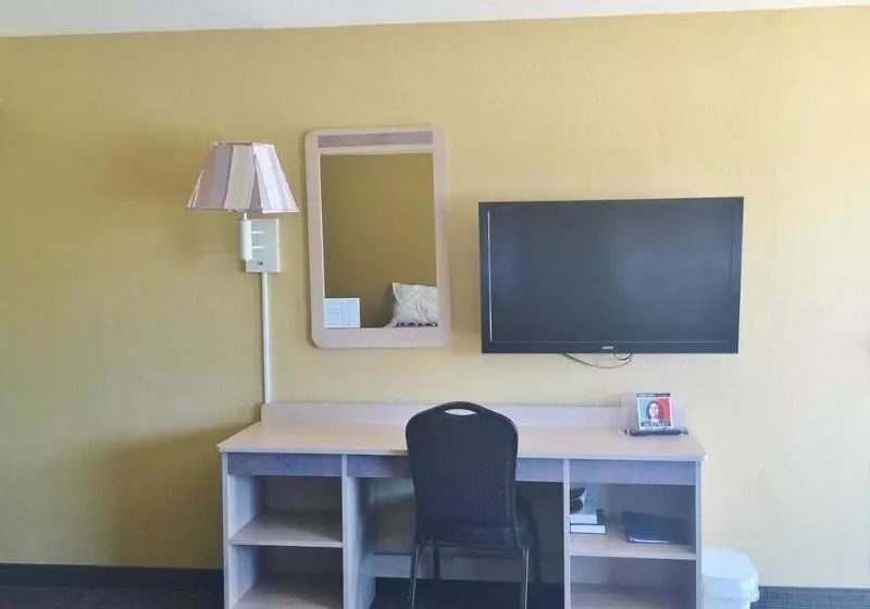 酒店 Econo Lodge Inn & Suites