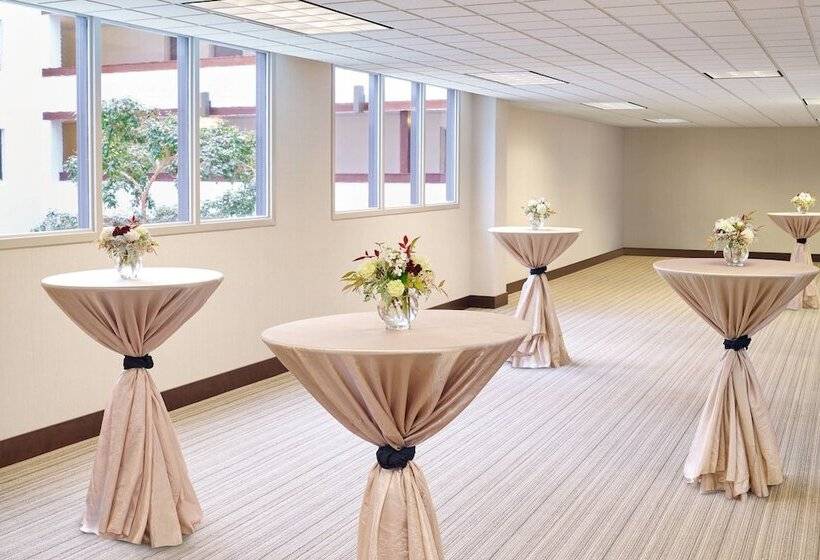 Four Points By Sheraton Bellingham Hotel & Conference Center