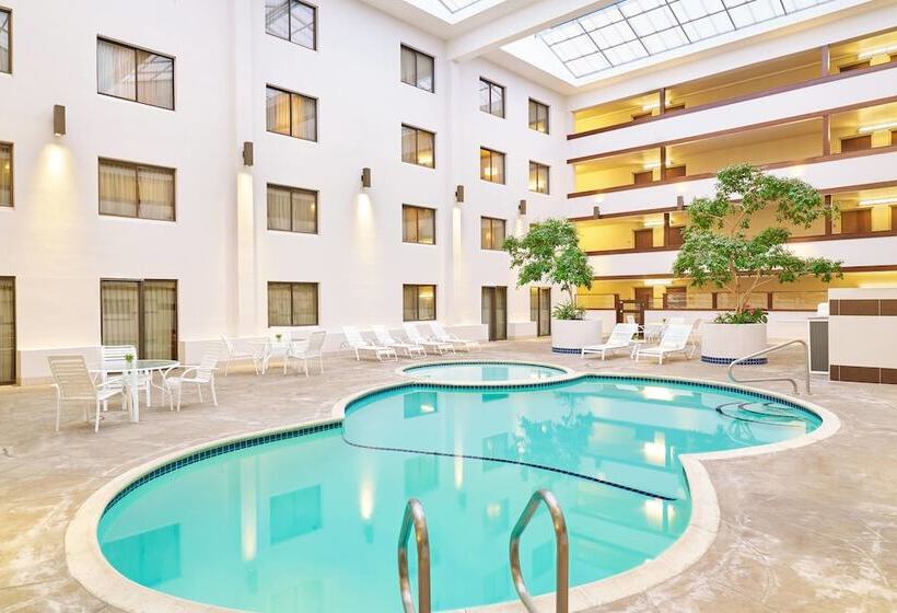 Four Points By Sheraton Bellingham Hotel & Conference Center