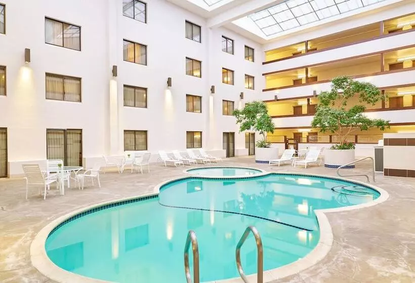 Four Points By Sheraton Bellingham Hotel & Conference Center