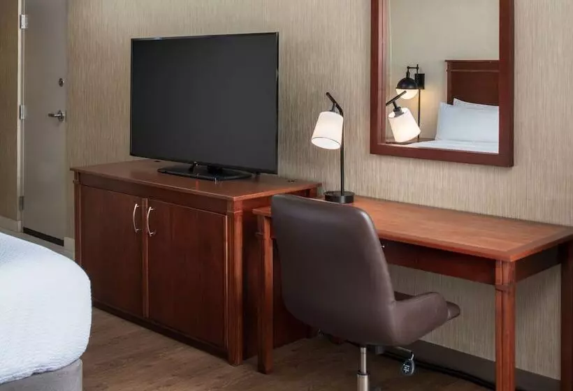 Four Points By Sheraton Bellingham Hotel & Conference Center