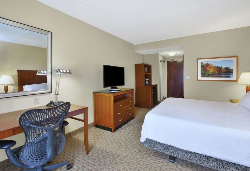 هتل Hilton Garden Inn Clarksburg Bridgeport