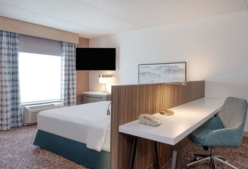 هتل Hilton Garden Inn Clarksburg Bridgeport