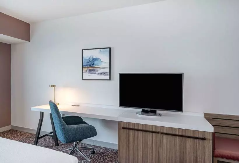 בית מלון כפרי Hilton Garden Inn Clarksburg Bridgeport