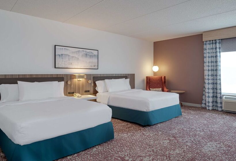 هتل Hilton Garden Inn Clarksburg Bridgeport