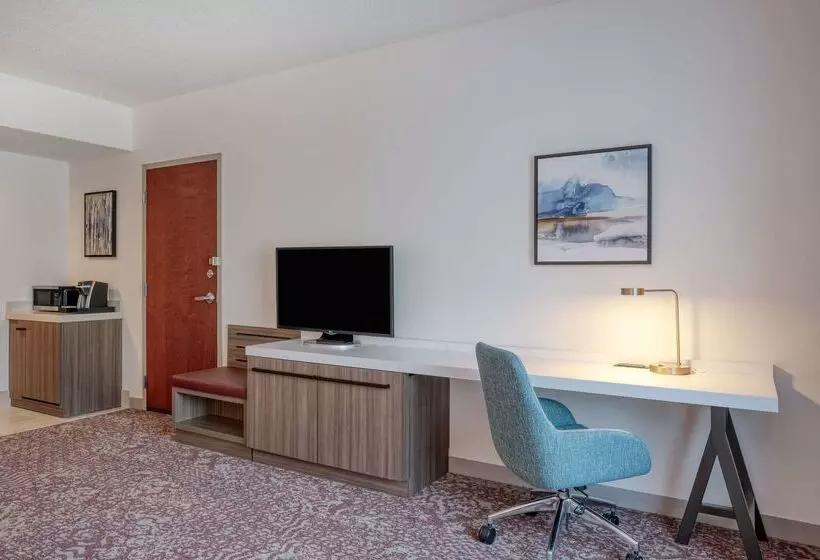 בית מלון כפרי Hilton Garden Inn Clarksburg Bridgeport