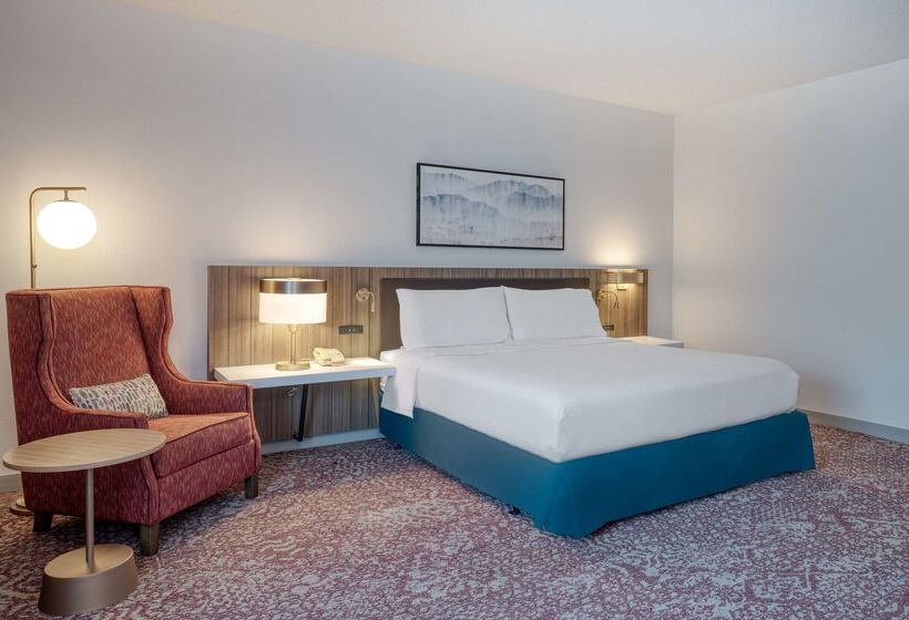 هتل Hilton Garden Inn Clarksburg Bridgeport
