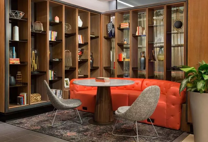 Отель Hyatt Centric Arlington