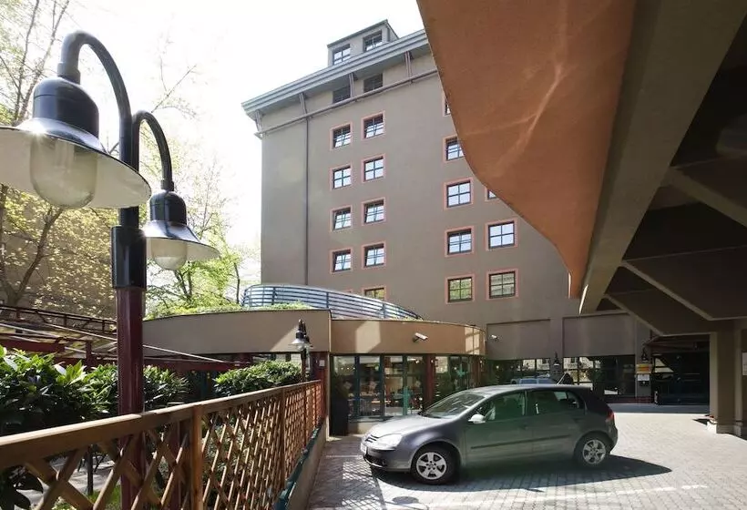 Hotel Ibis Budapest Heroes Square