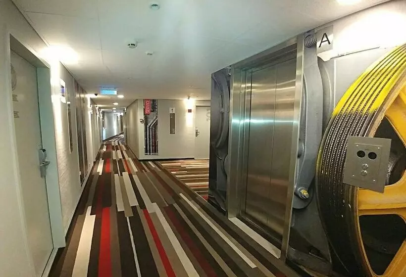 Hotel Ibis Budapest Heroes Square