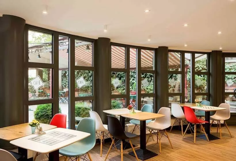 Hotel Ibis Budapest Heroes Square