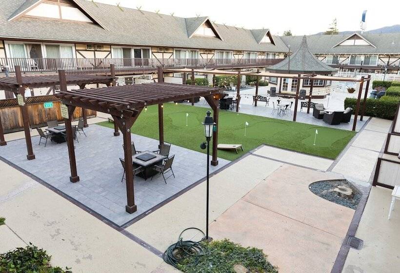 Отель Pea Soup Andersen's Inn