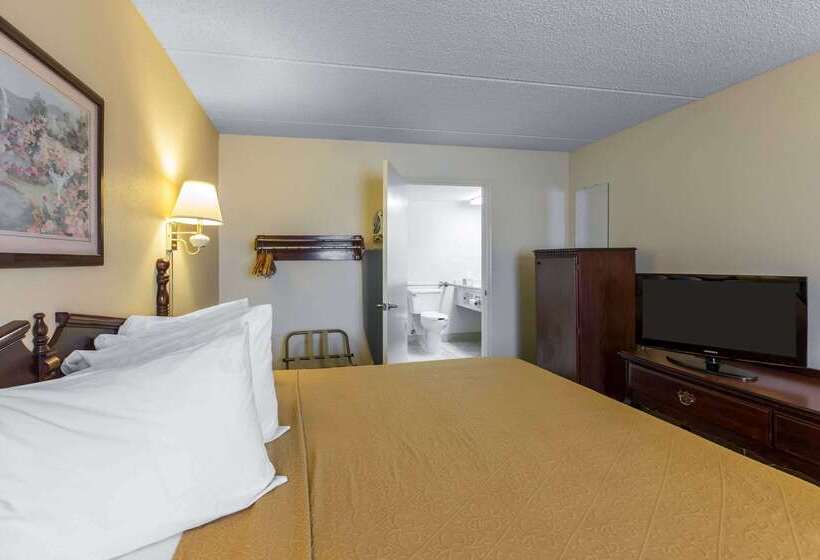 בית מלון כפרי Quality Inn