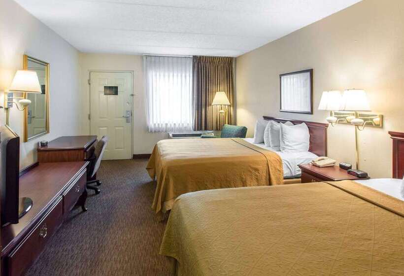 בית מלון כפרי Quality Inn