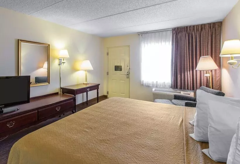 בית מלון כפרי Quality Inn