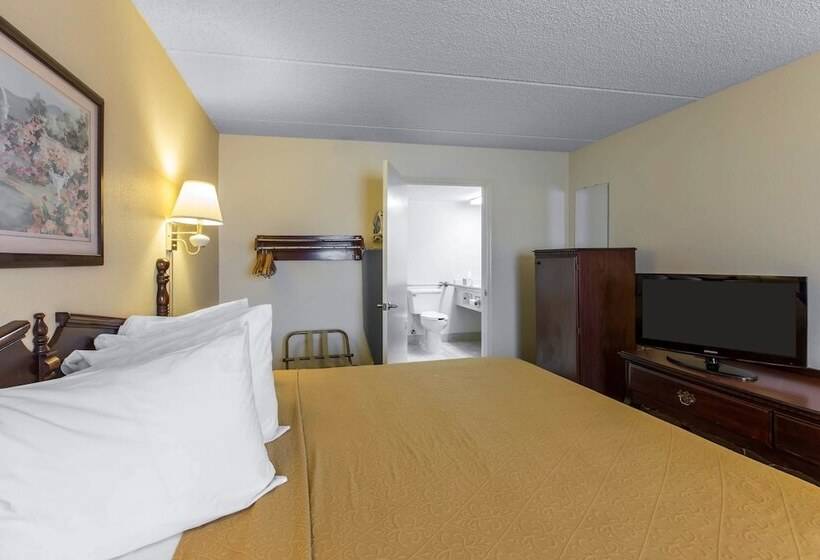 בית מלון כפרי Quality Inn