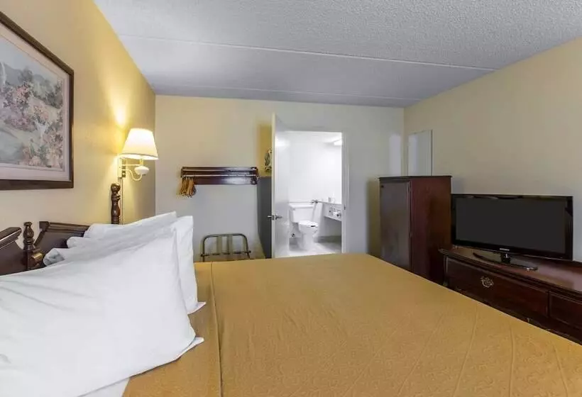 בית מלון כפרי Quality Inn