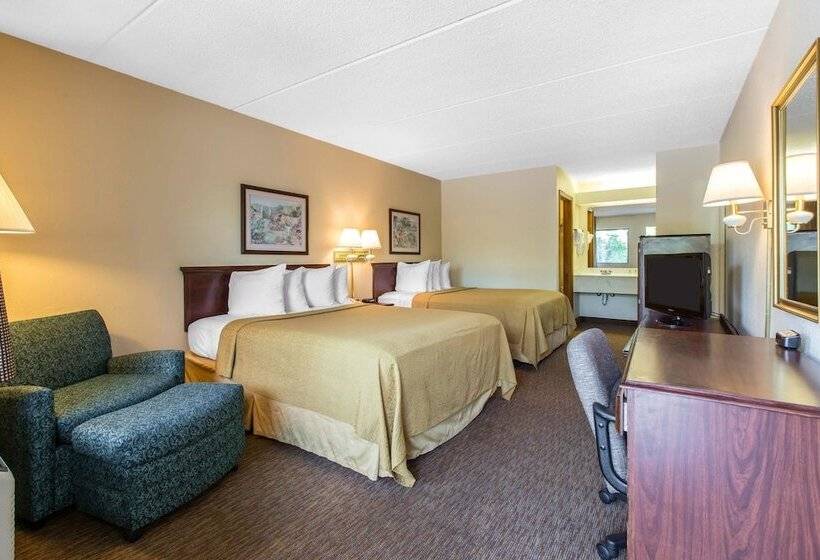 בית מלון כפרי Quality Inn