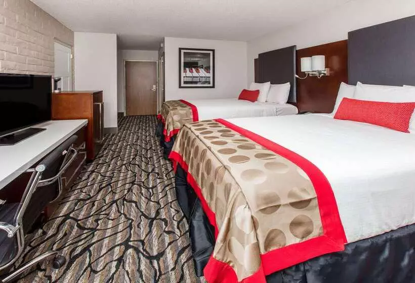 בית מלון כפרי Ramada By Wyndham Austin South