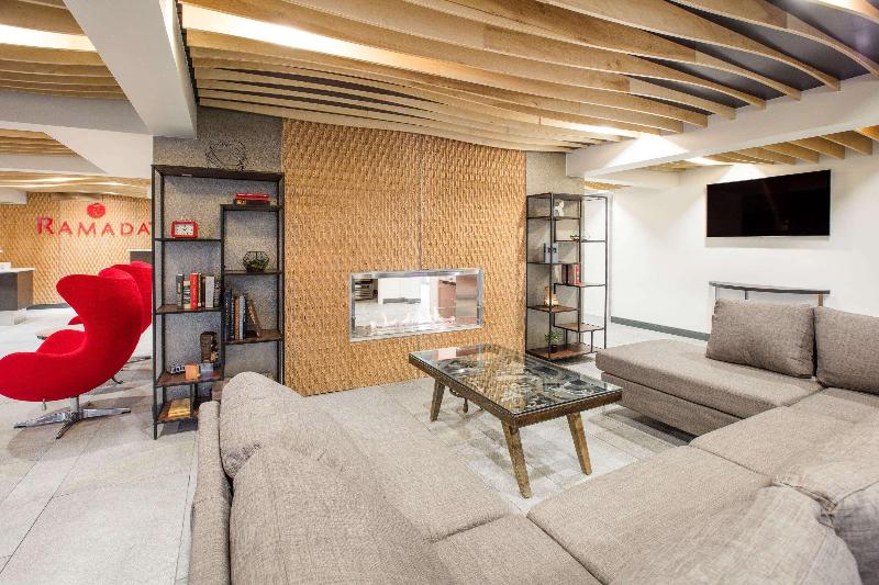 هتل Ramada By Wyndham Austin South