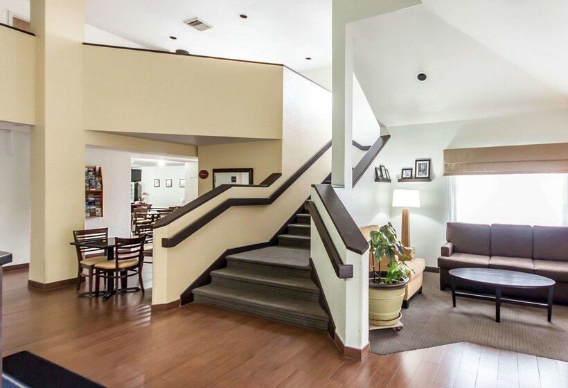 فندق Rodeway Inn Airport