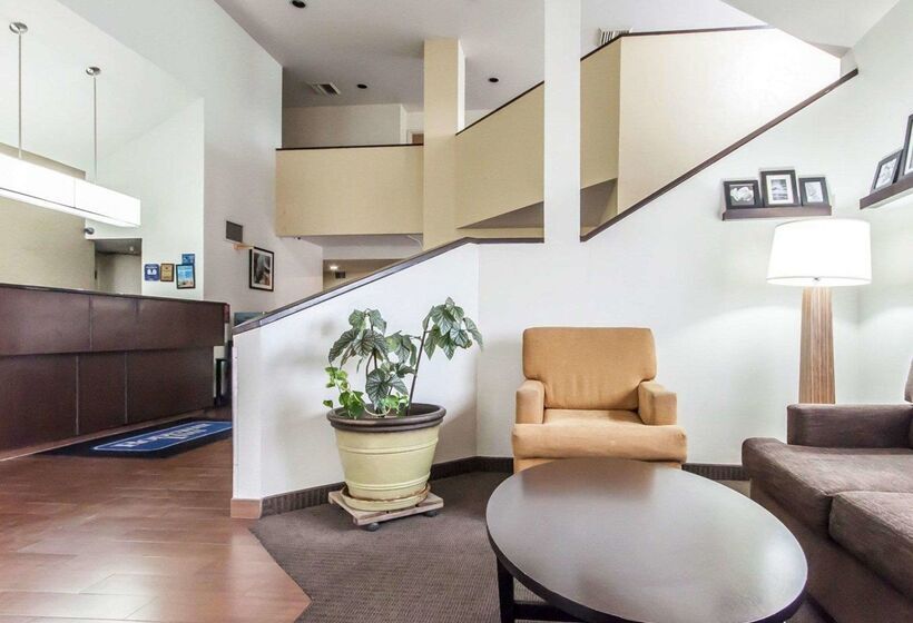 فندق Rodeway Inn Airport