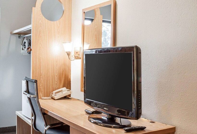 فندق Rodeway Inn Airport