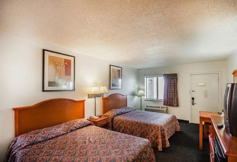 酒店 Rodeway Inn Effingham