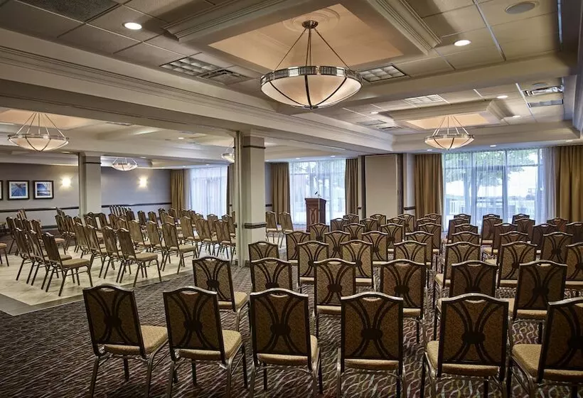 Waterfront Hotel Downtown Burlington