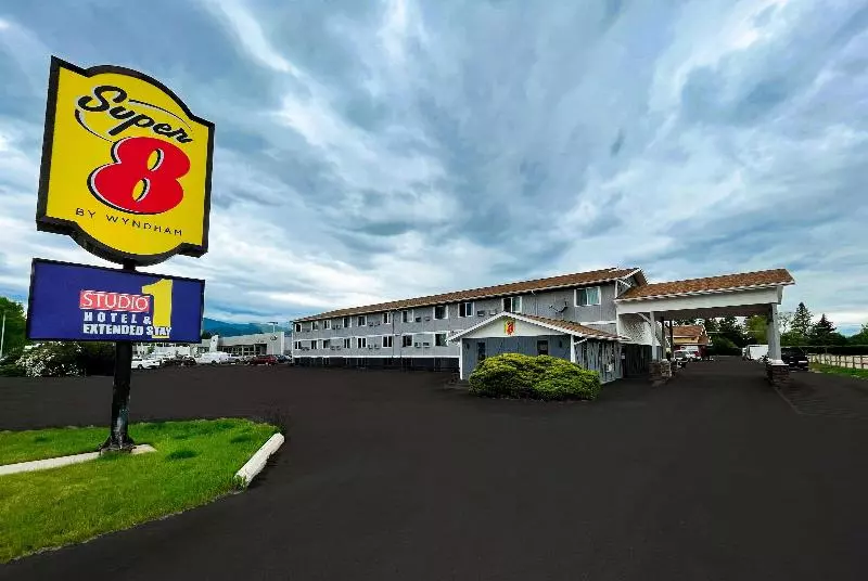 مُتل Super 8 By Wyndham Missoula/brooks Street