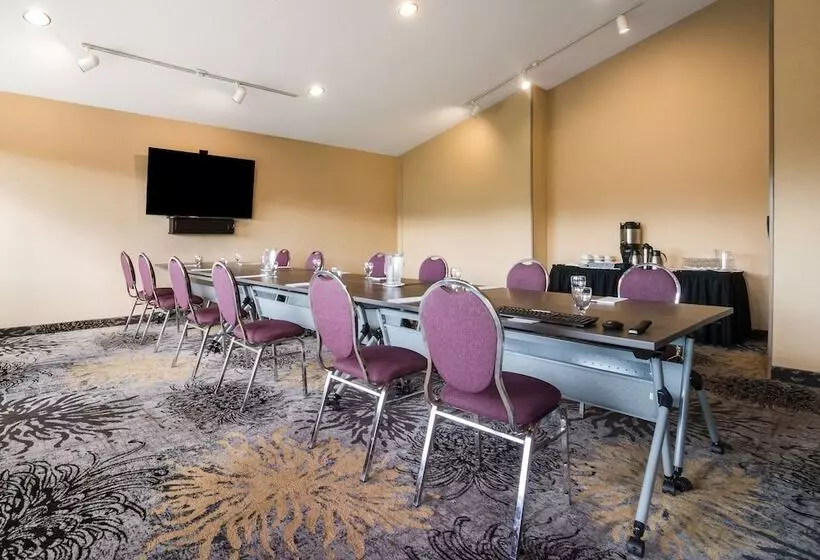 리조트 Best Western Plus Norwester Hotel & Conference Centre