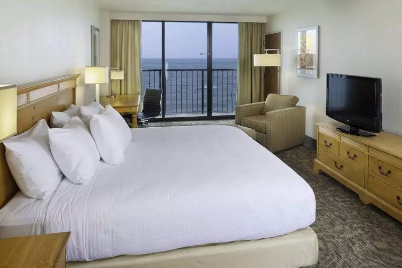 منتجع Doubletree By Hilton Atlantic Beach Oceanfront