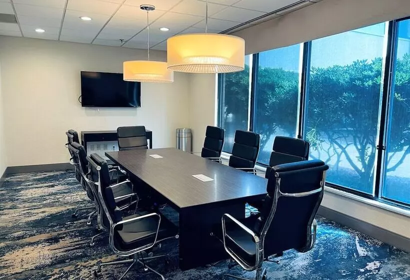 منتجع Doubletree By Hilton Atlantic Beach Oceanfront