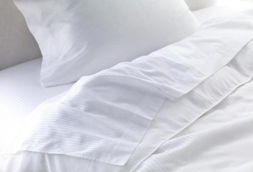 هتل Sheraton Cleveland Airport